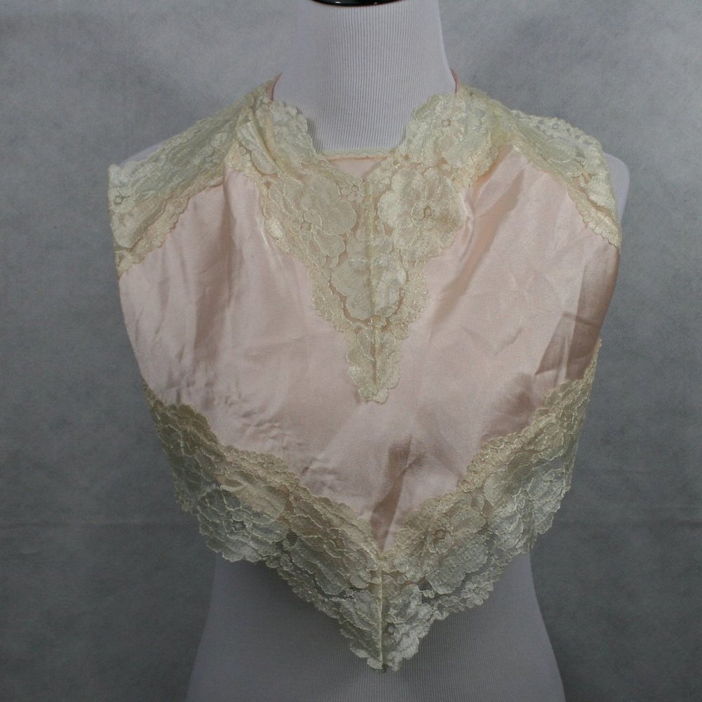 Vintage 70's Ms. Leslee Lingerie Pink Poly Camisole w/ Scalloped Lace Trim SZ M